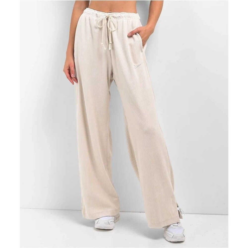 NikeSportswear Mod Cream Velour Sweatpants SZ S